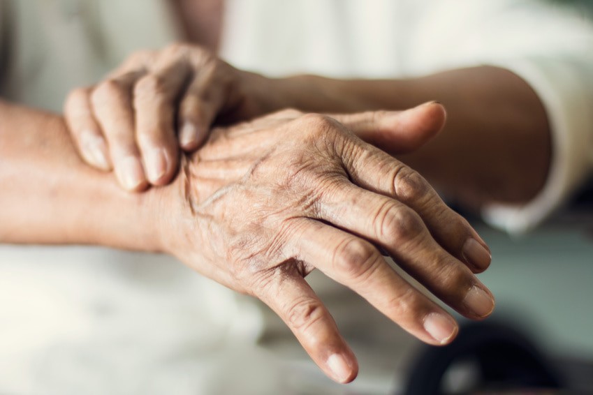 Kinésithérapie pour la maladie de Parkinson chez le senior